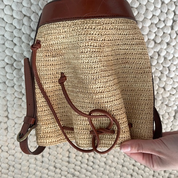 SEZANE MINI FARROW RAPHIA BUCKET BAG - Picture 5 of 8